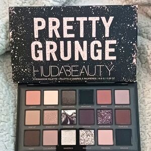 Huda beauty pretty grunge palette